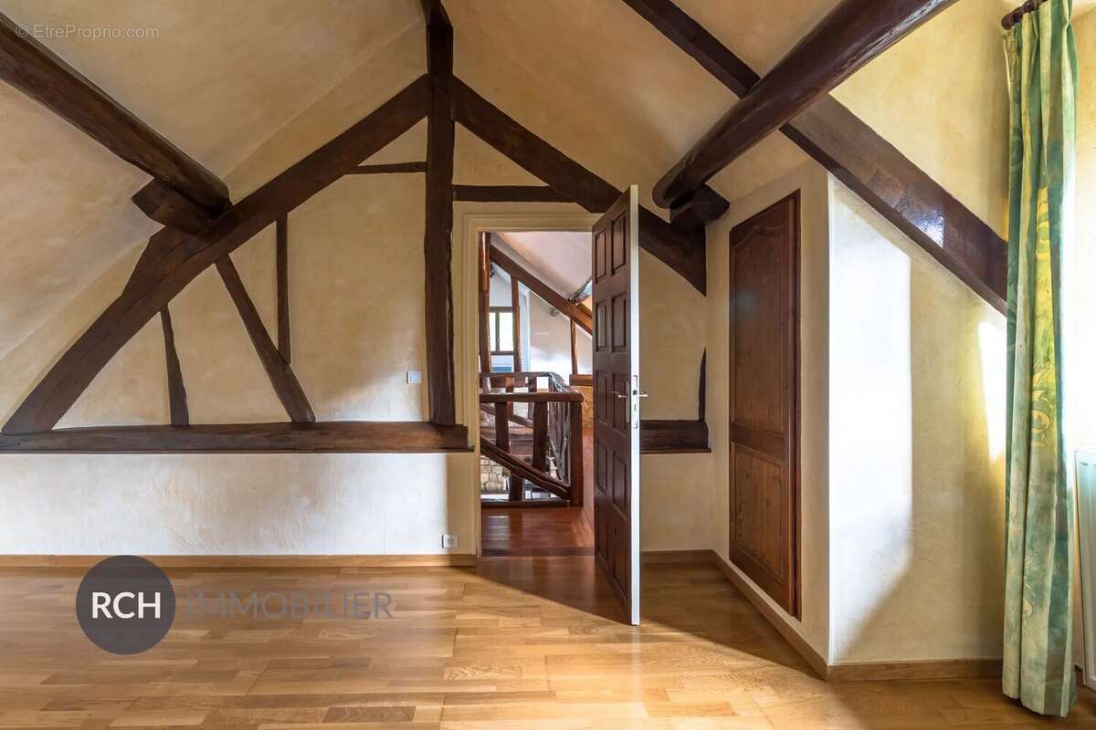 Maison à HOUDAN
