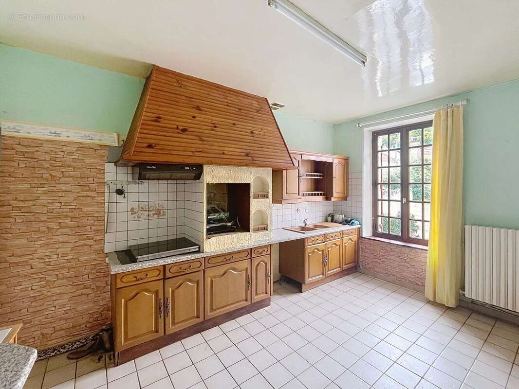 Maison à BRUYERES-ET-MONTBERAULT