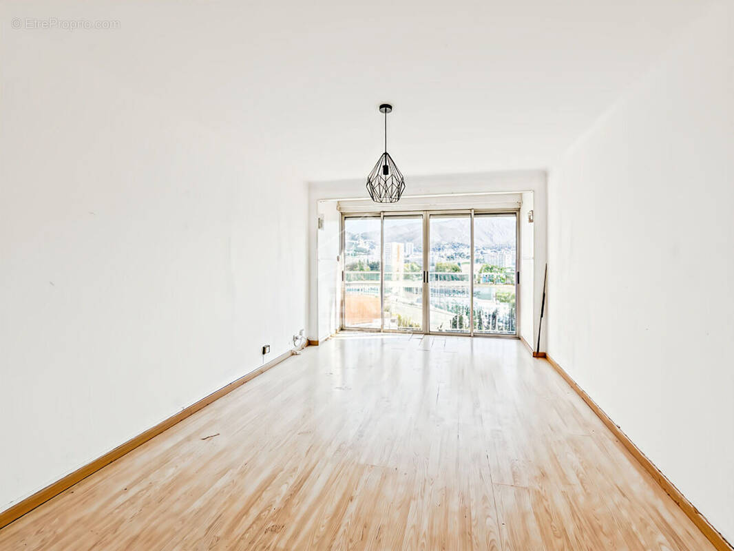 Appartement à MARSEILLE-11E