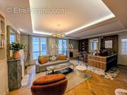 Appartement à PARIS-8E