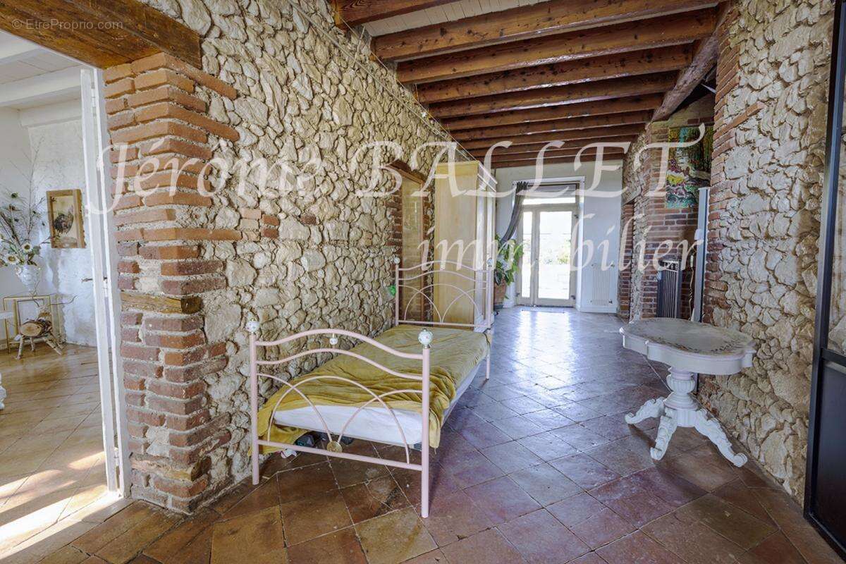 Maison à CADALEN