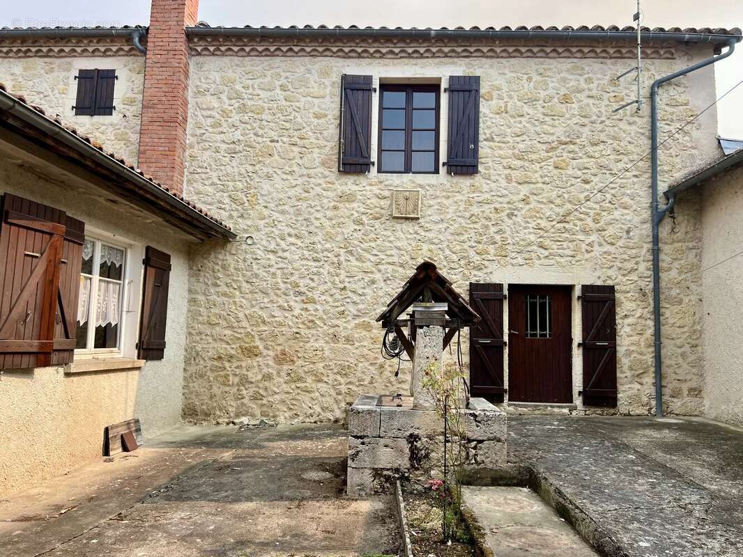 Maison de village avec cour intérieure, garage et atelier au cœur d'une bastide gersoise - photo 14