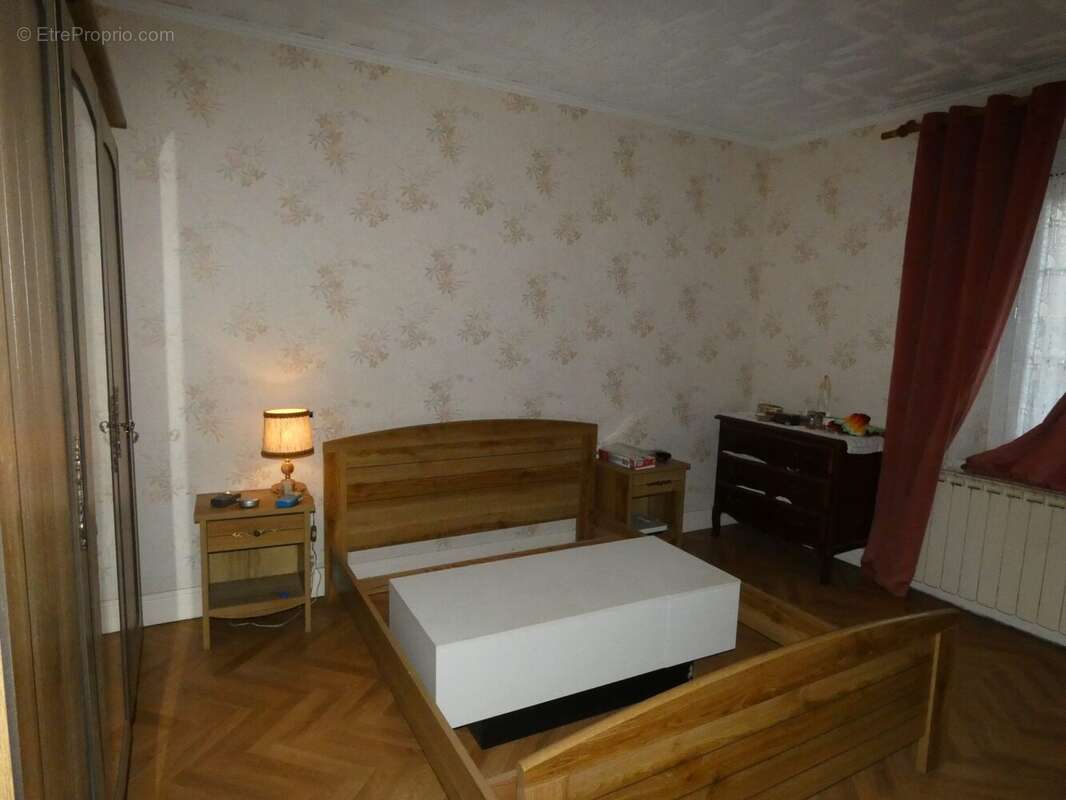 Maison à JARNAGES