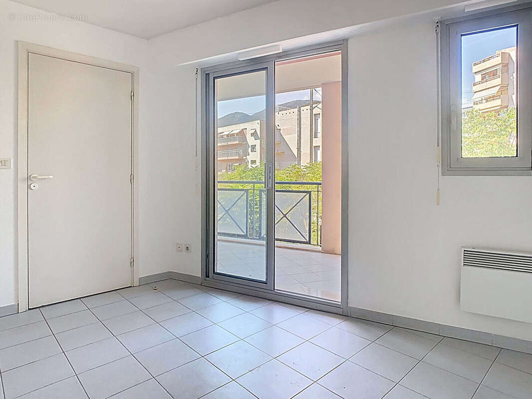 Appartement à MENTON
