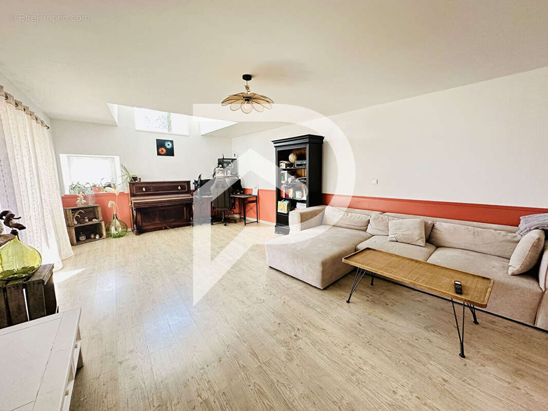 Maison à CHATEAUVILLAIN