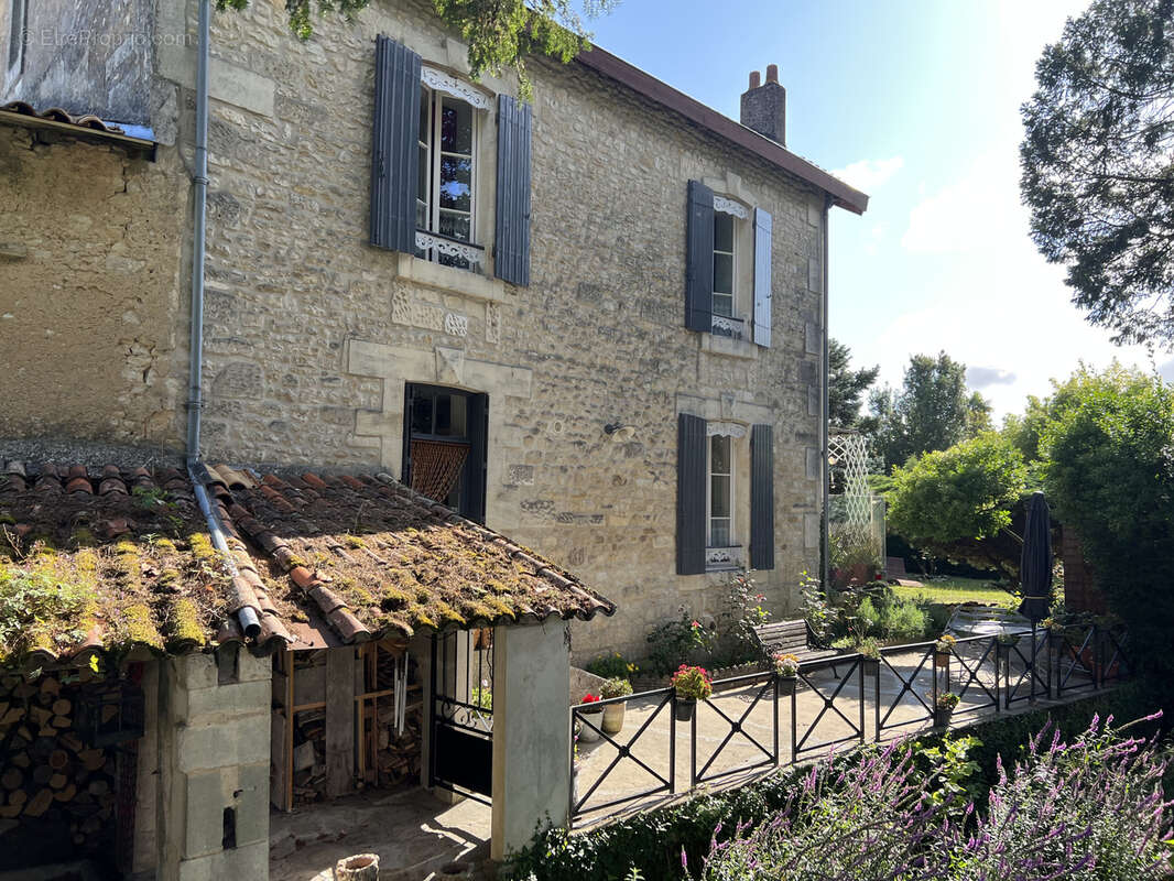 Maison atout charme st jean d'Angély - photo 2
