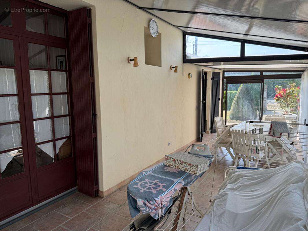 17190 - " Ancienne ferme" - Ensemble Immobilier 10 pièce(s) 147 m2 - LILEAU - - photo 3