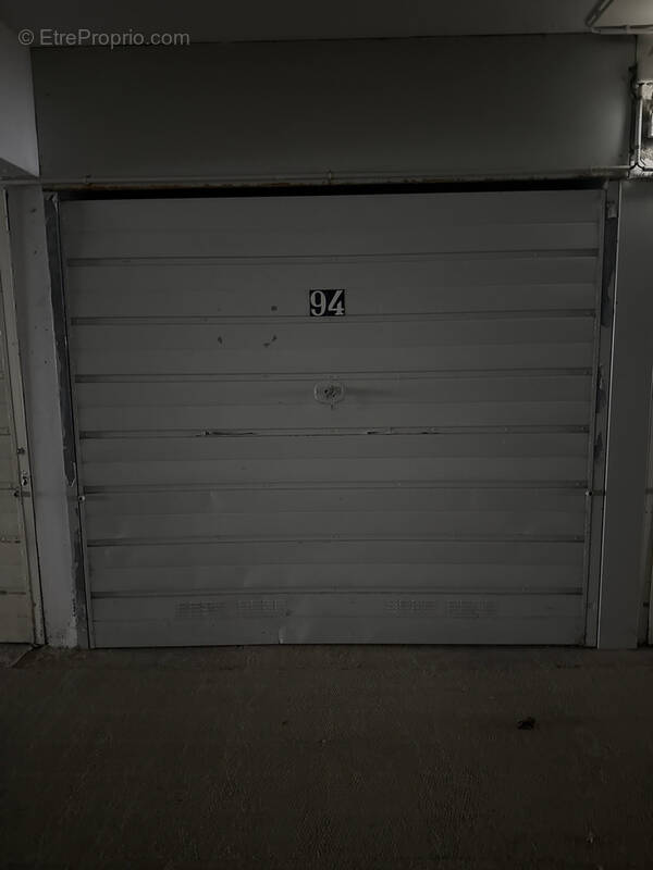 Parking à SAINT-HILAIRE-DE-RIEZ