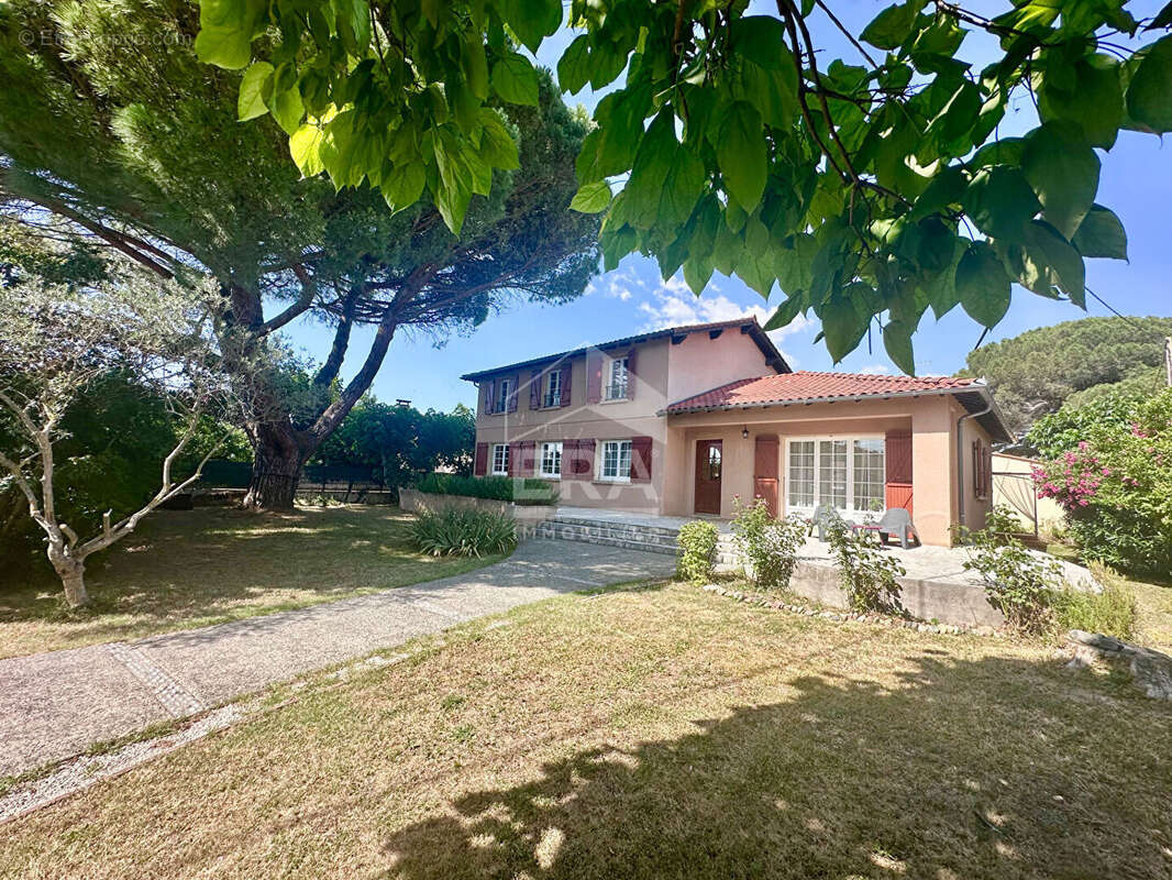 Maison à BRUGUIERES