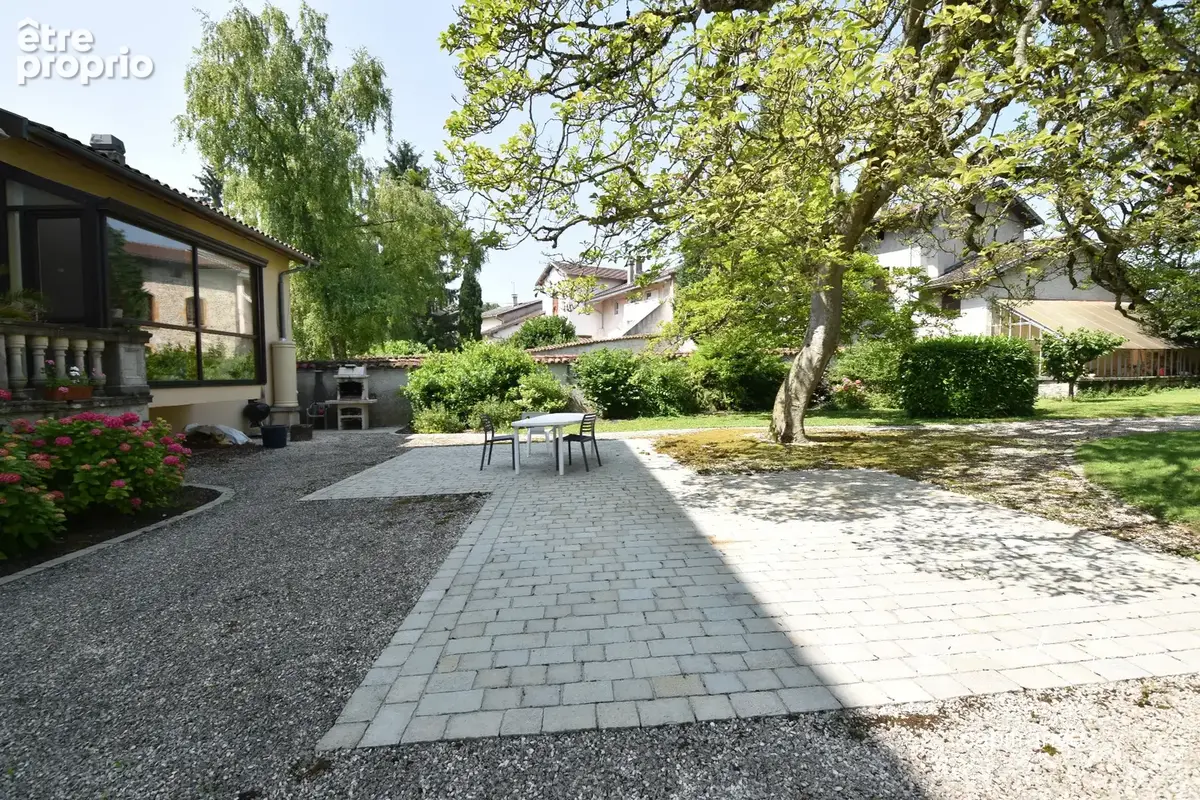 Maison à vendre 12 pièces  (01) - photo 11