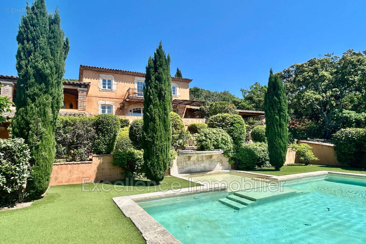 Maison à PLAN-DE-LA-TOUR