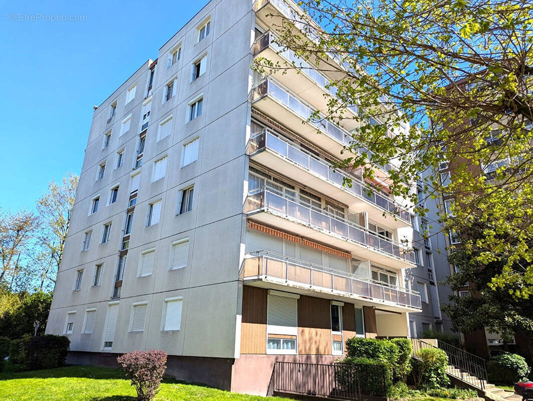 Appartement à LIVRY-GARGAN