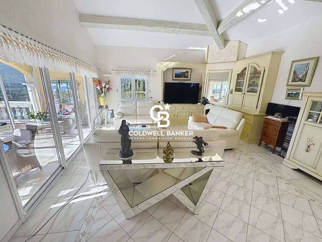 Maison à LES ISSAMBRES