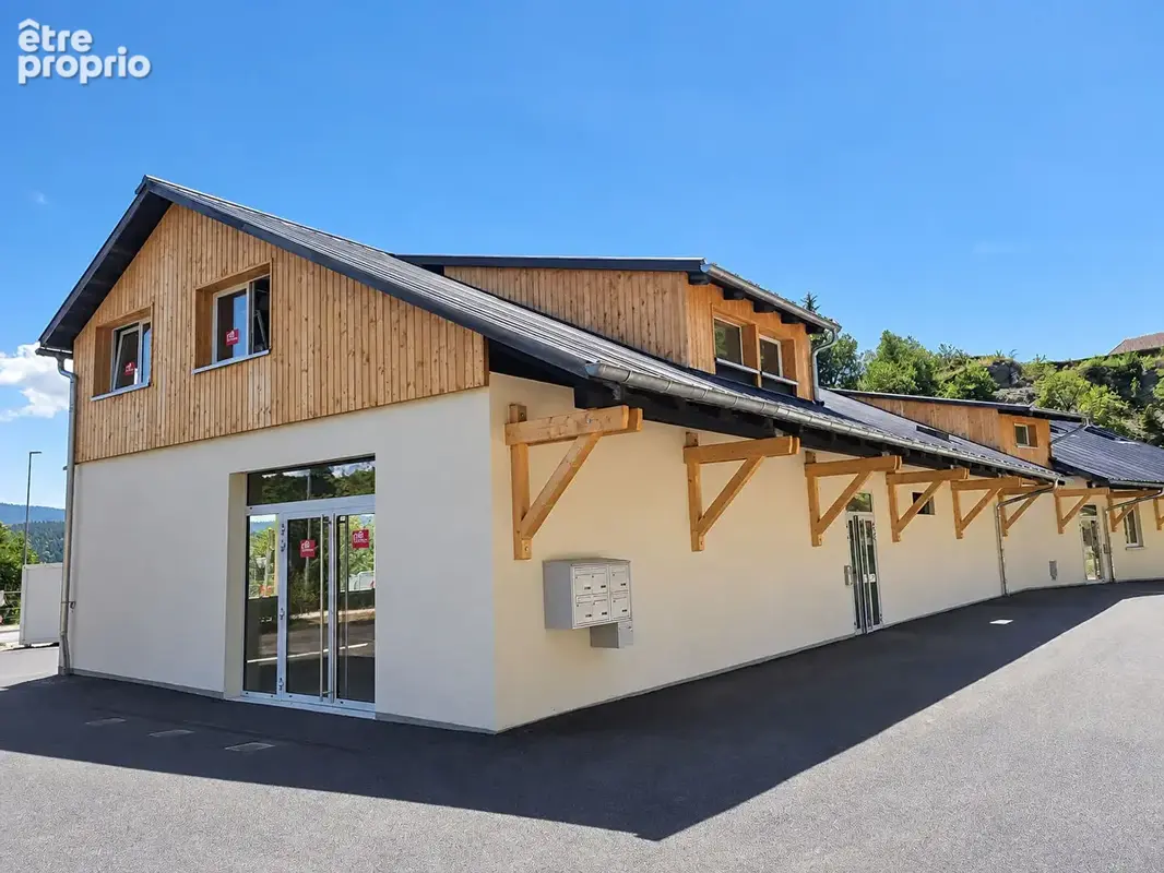 À saisir ? plateau à aménager aux fins - 66m² - 15 minutes de la frontiere suisse - photo 3