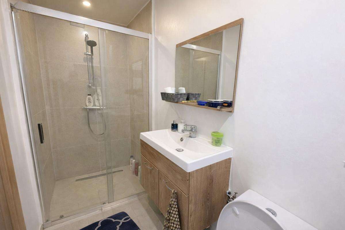 Appartement à AUBERVILLIERS