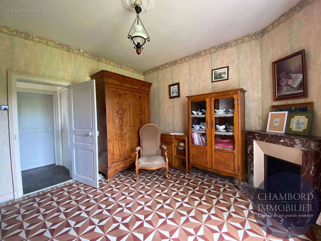 Maison à CONTRES