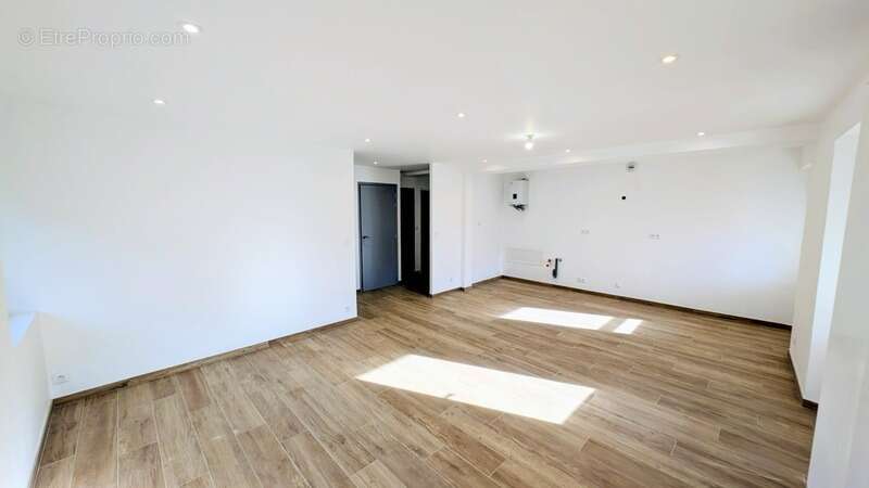 Appartement à SALINS-LES-THERMES