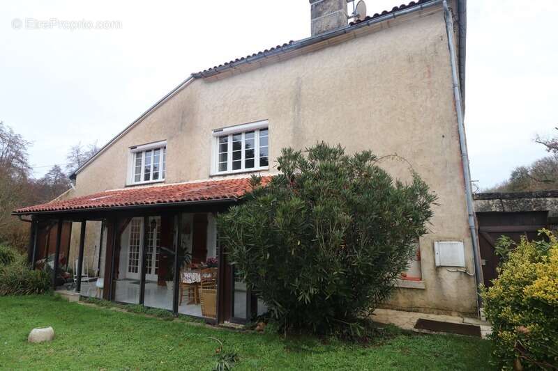 Maison à SAINT-BRIS-DES-BOIS