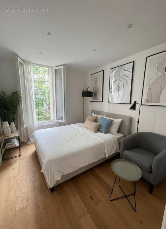 Appartement à PARIS-18E