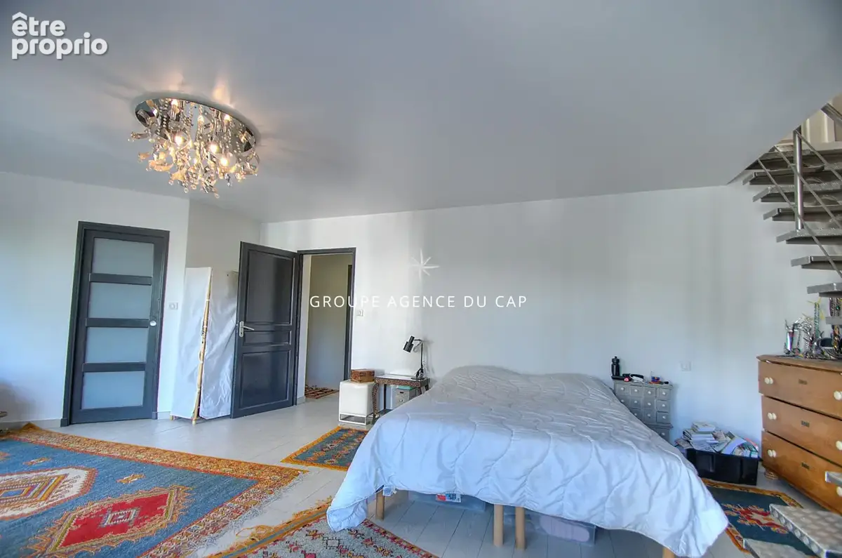 Villa saint raphael valescure 279m² avec piscine  proche des golfs - photo 10