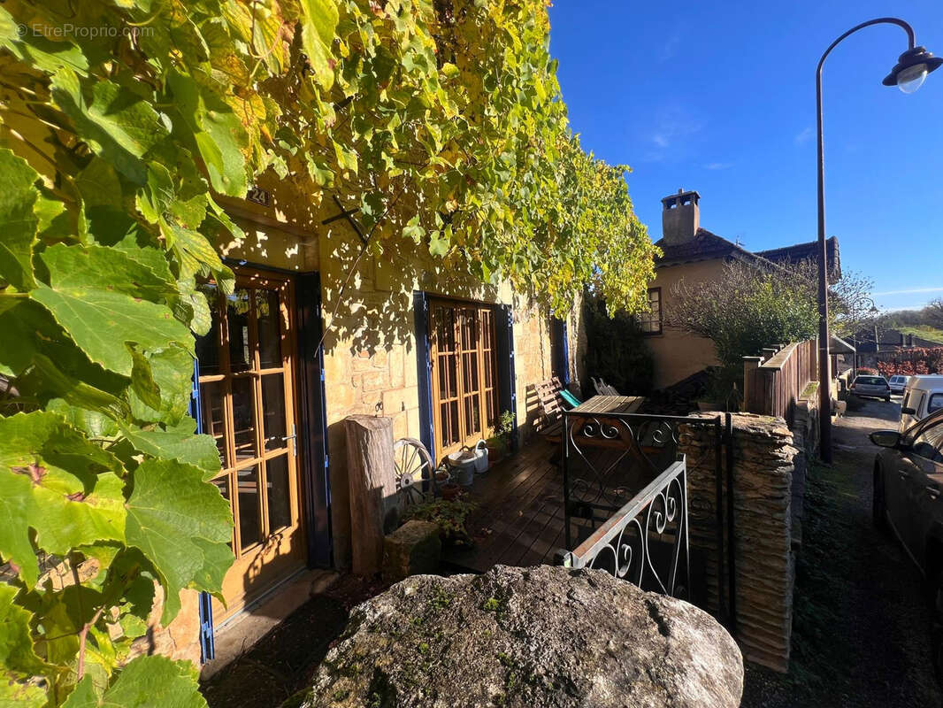 Maison à SALIGNAC-EYVIGUES