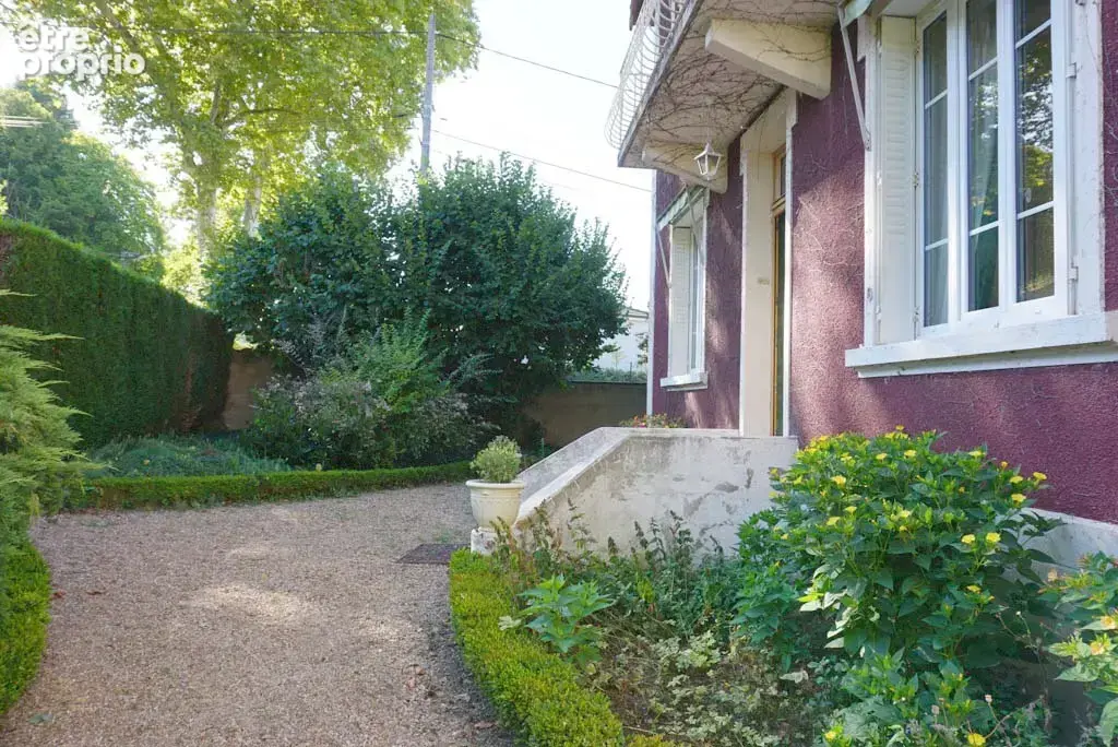 Belle et grande maison des années 30 à deux pas du centre ville et des sanctuaires - photo 12