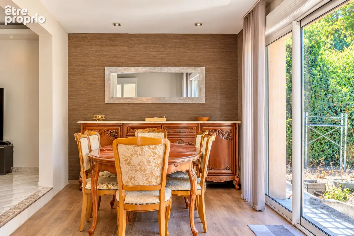 Maison familiale de 212 m² avec studio indépendant, piscine & jacuzzi - photo 9