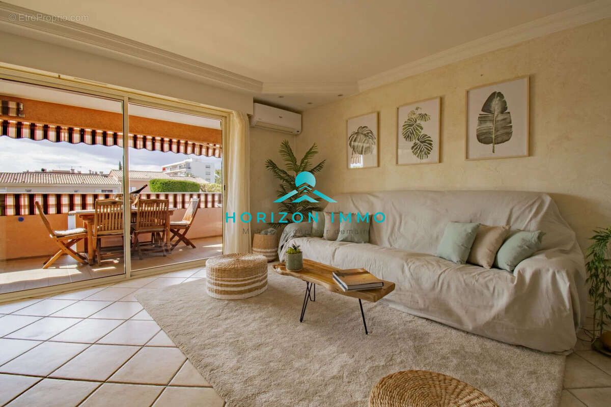 Appartement à SAINT-LAURENT-DU-VAR