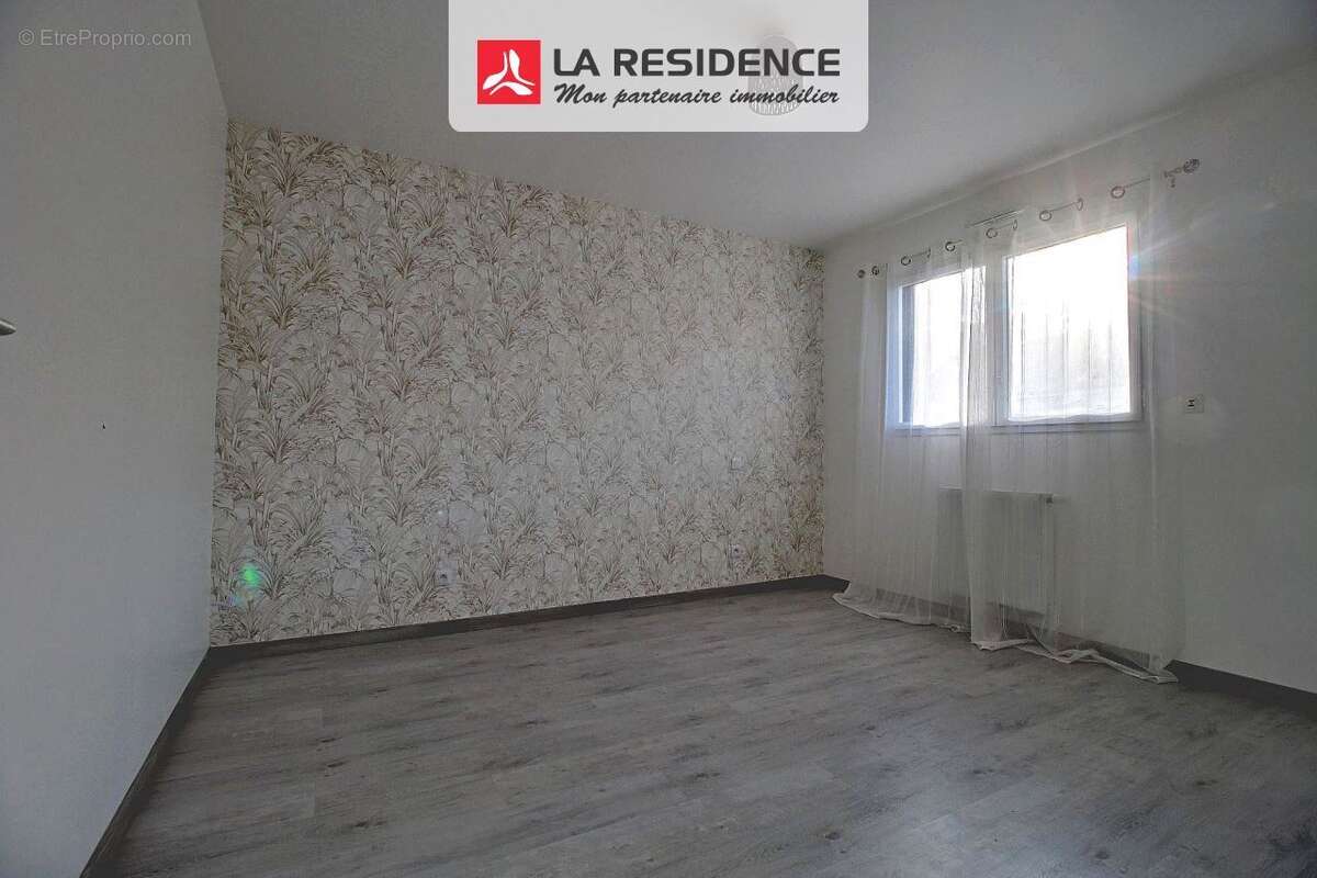 Maison à SAINT-ETIENNE-DU-ROUVRAY