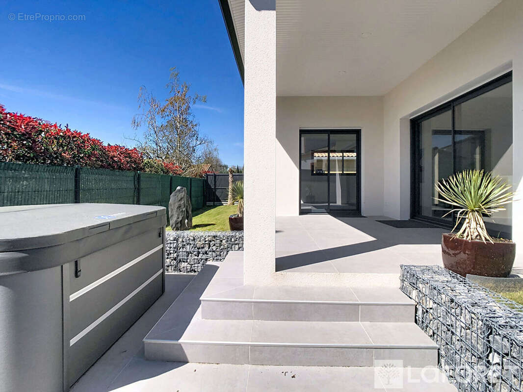 Maison à BUZET-SUR-TARN