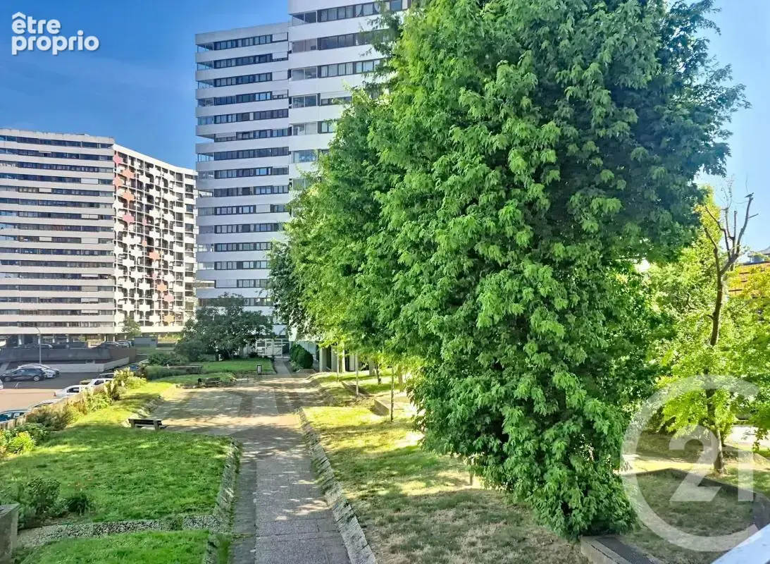 Appartement 4 pièces 81 m² à vendre à Creteil (94000) - photo 2