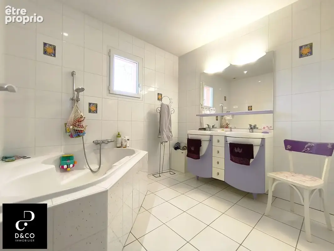 Maison de 200 m2 avec locaux indépendants et potentiel locatif   Saint-Didier-sur-Chalaronne - photo 20
