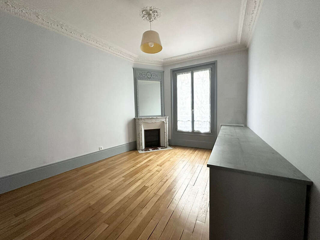 Appartement à ENGHIEN-LES-BAINS