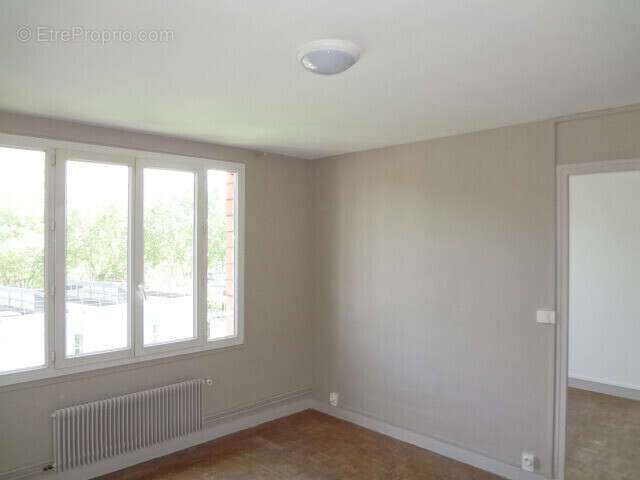 Appartement à MONTROUGE