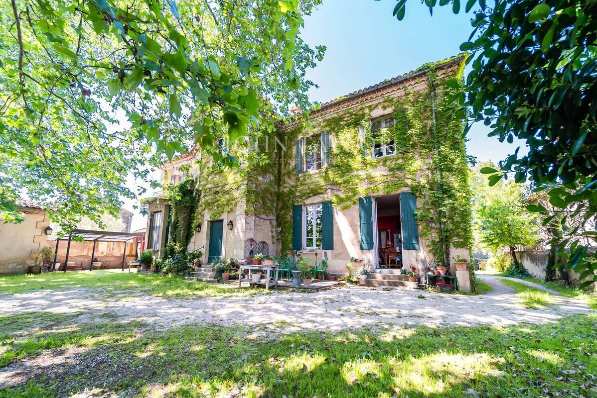 Maison Bourgeoise en plein coeur de village - photo 8