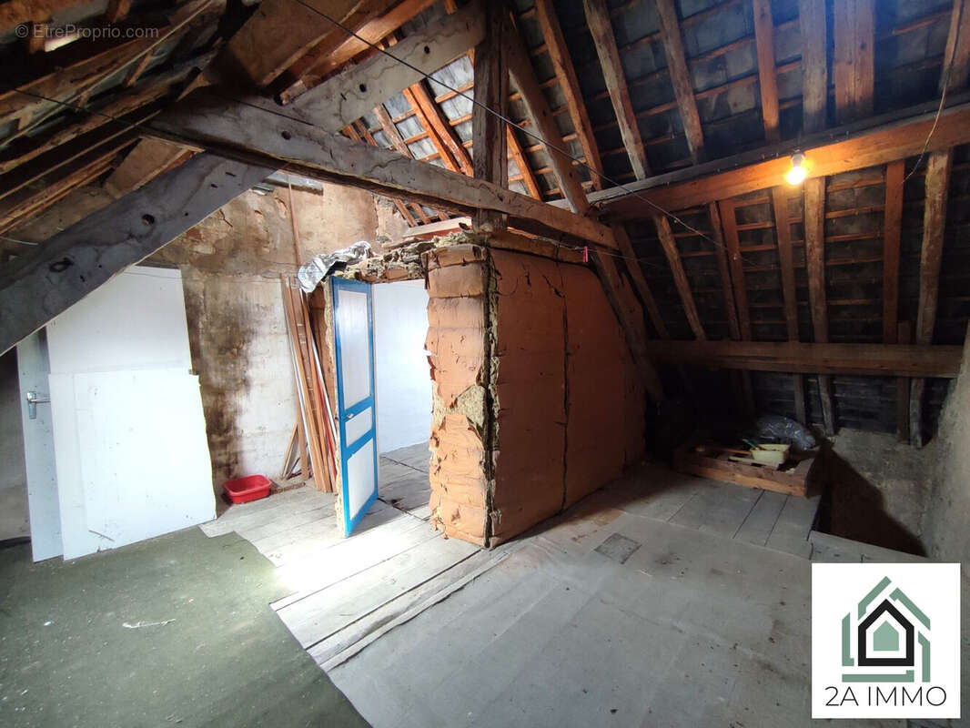 Maison à SAINT-GERVAIS-D'AUVERGNE