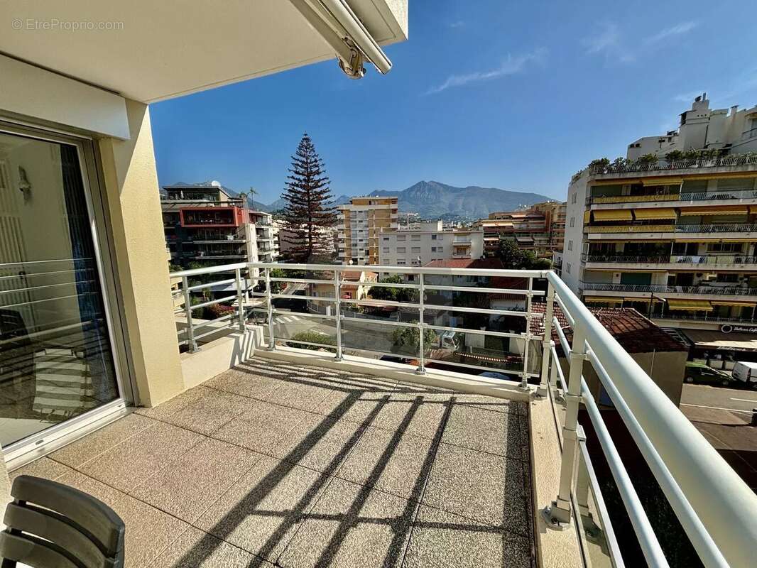 Appartement à ROQUEBRUNE-CAP-MARTIN