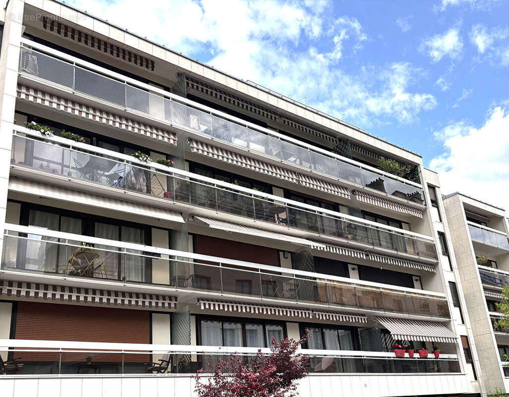 Appartement à LEVALLOIS-PERRET