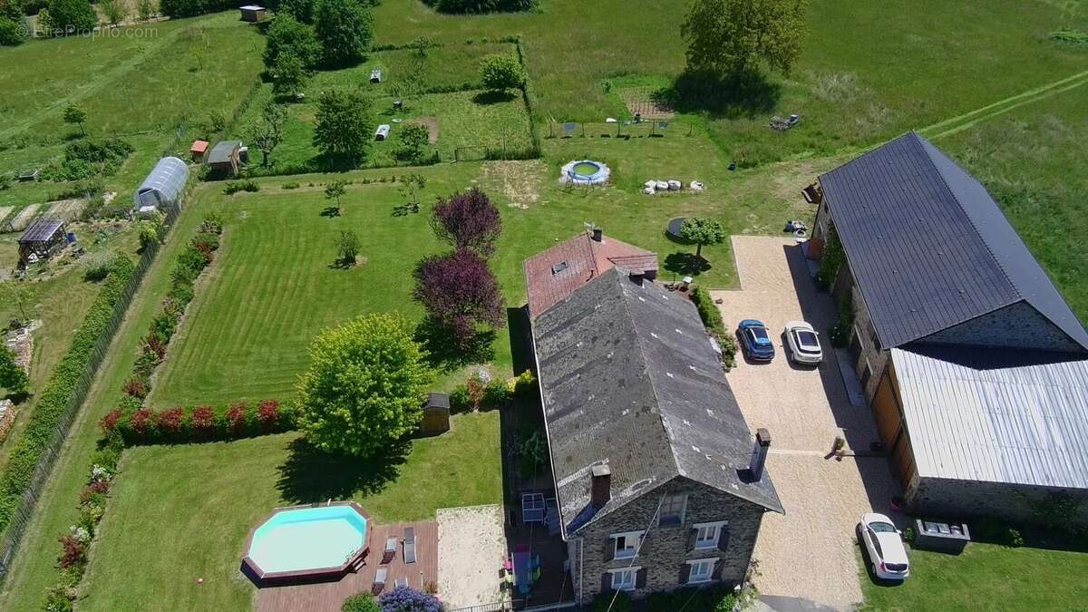 Maison à BUSSIERE-GALANT