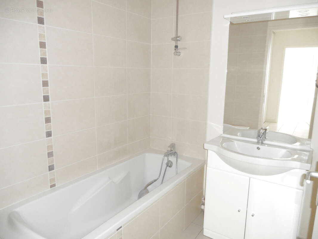 Clairmarais proche gare centre - appartement t2 53m2 + terrasse 22m2 + parking couvert - photo 10