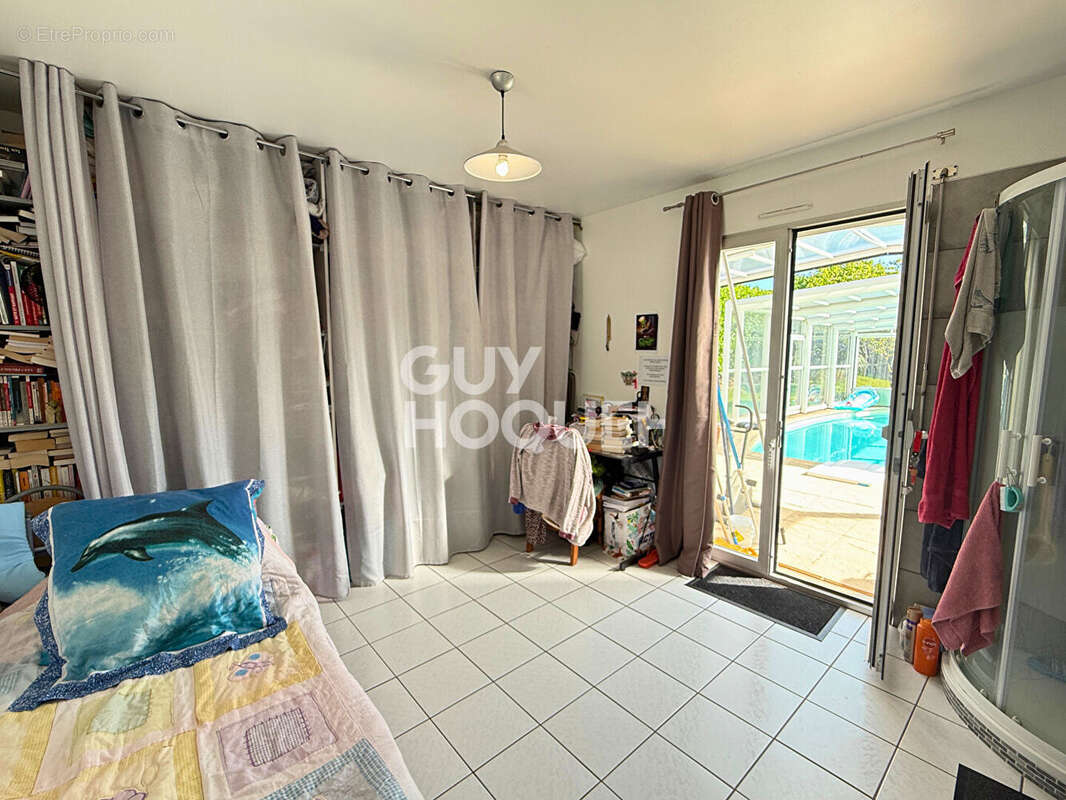 Maison à MISEREY-SALINES