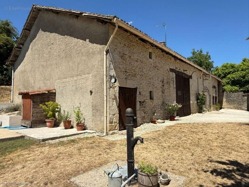 Maison à CIVRAY