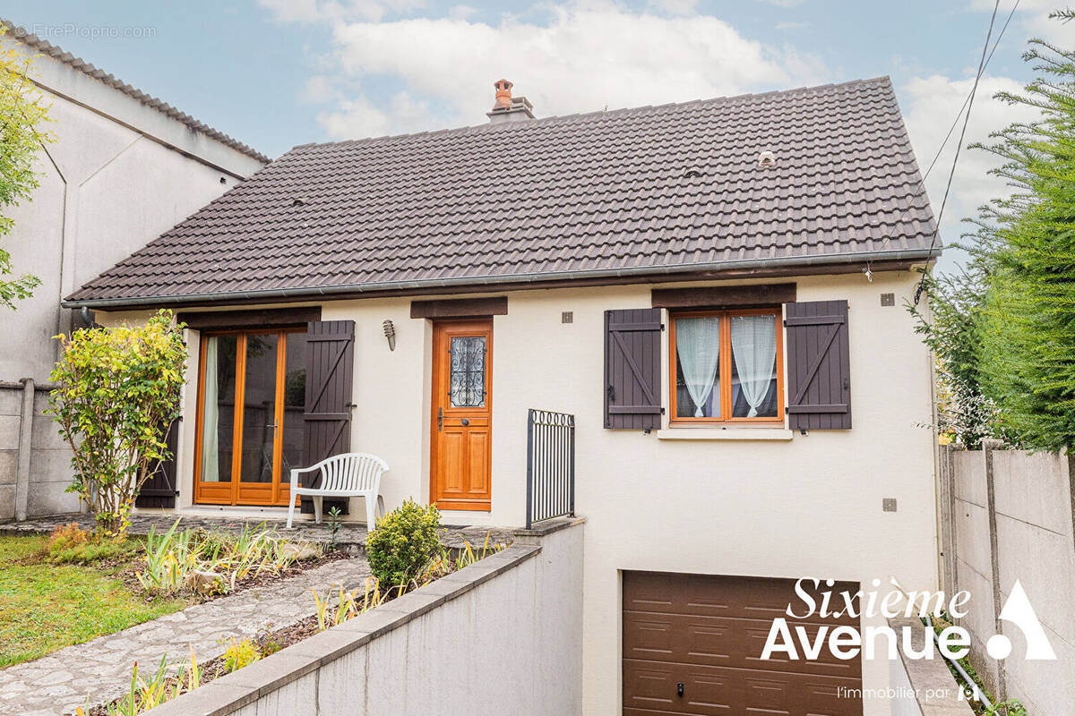 Maison à VIRY-CHATILLON