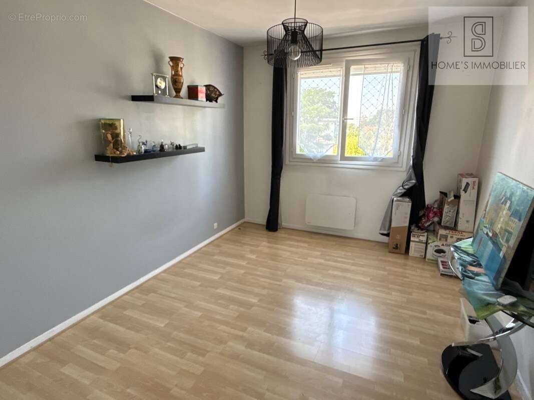 Appartement à LIVRY-GARGAN