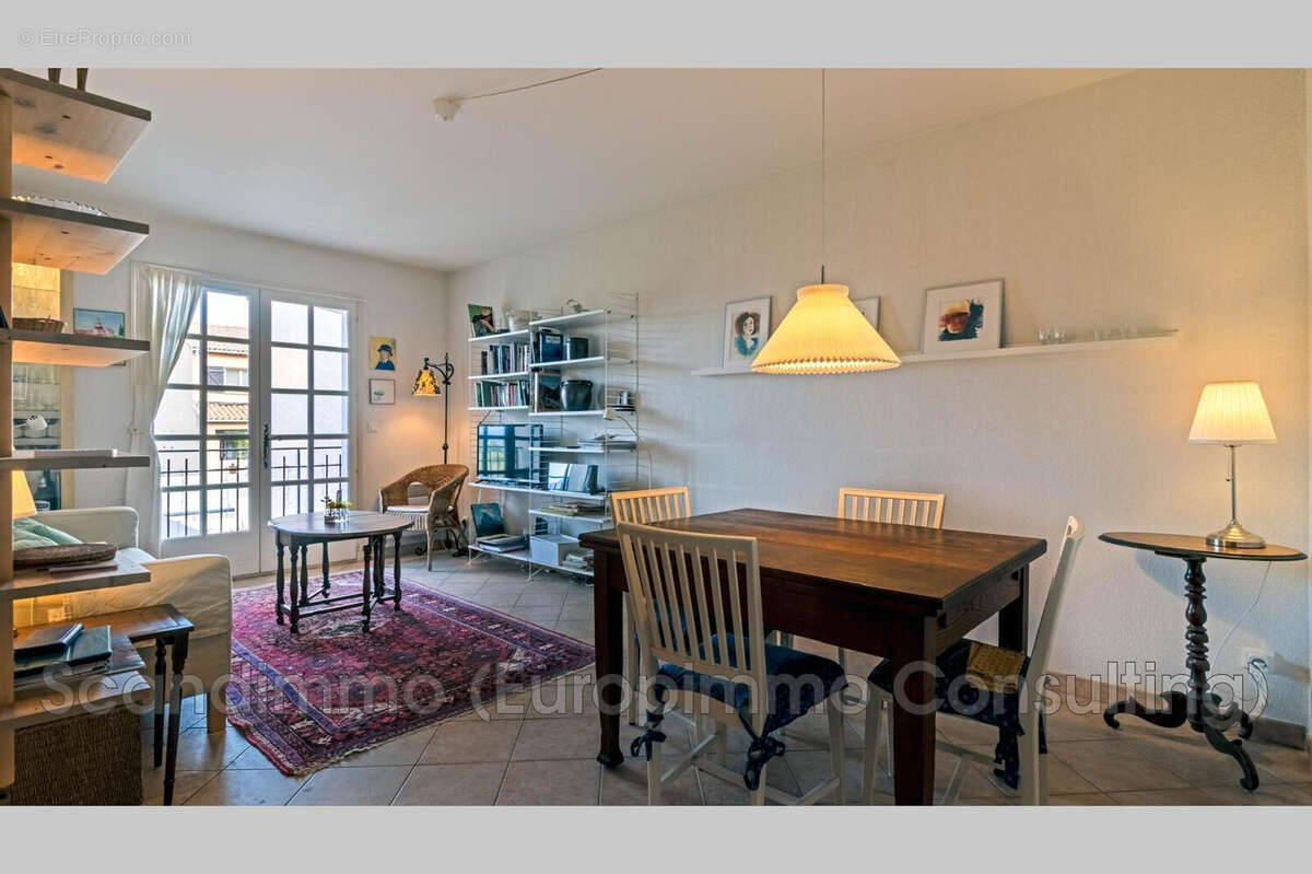 Maison à ROQUEBRUNE-SUR-ARGENS