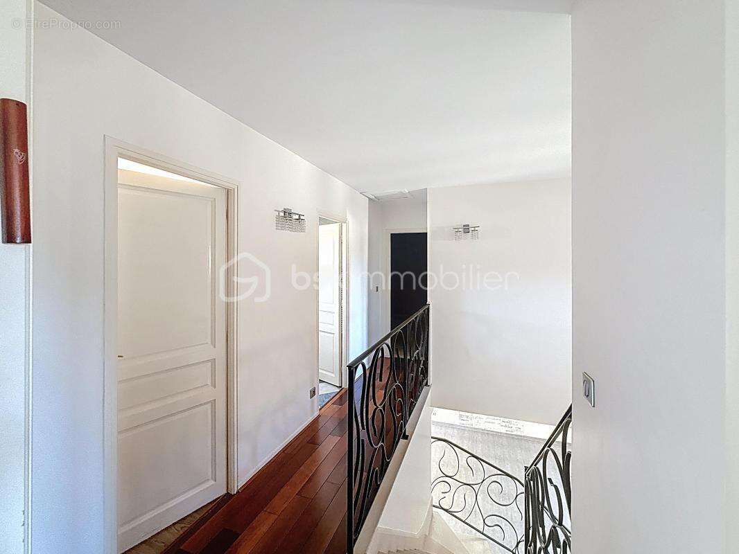 Maison à LES PAVILLONS-SOUS-BOIS