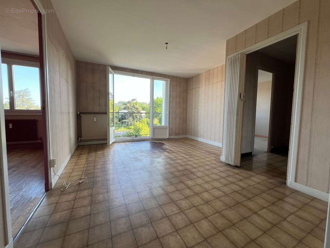 Appartement à LIMAS