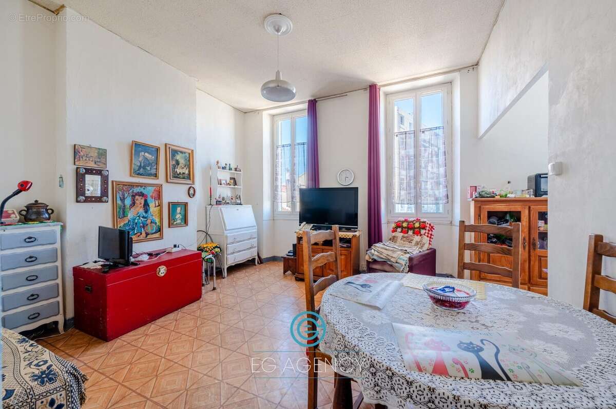 Appartement à MARSEILLE-6E