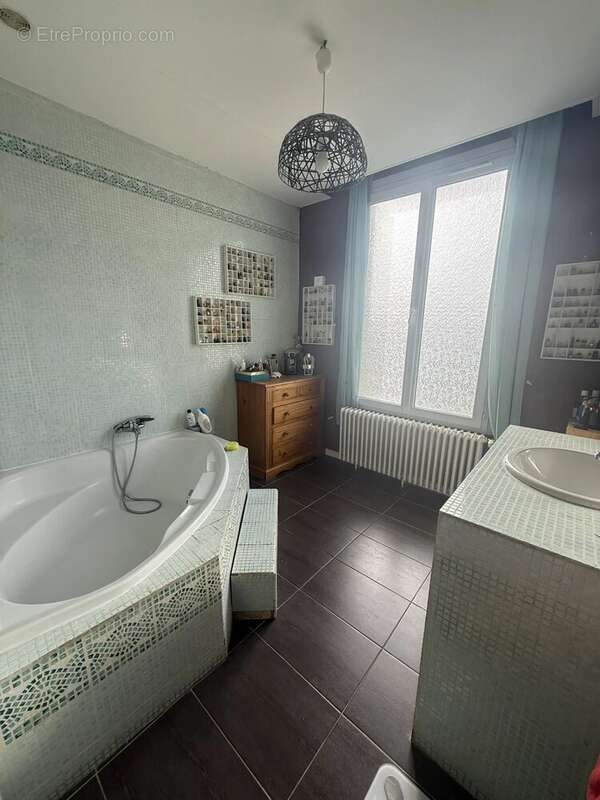 Maison à BRIENON-SUR-ARMANCON