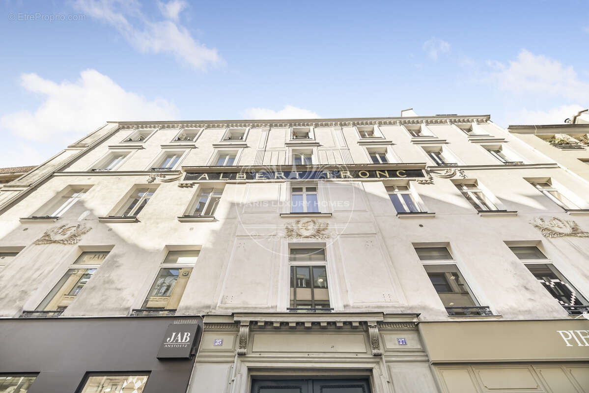 Appartement à PARIS-2E